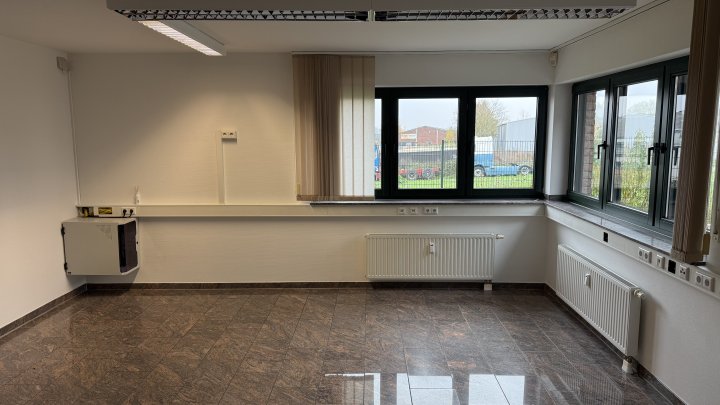 Büro- und Hallenfläche mit gehobener Ausstattung