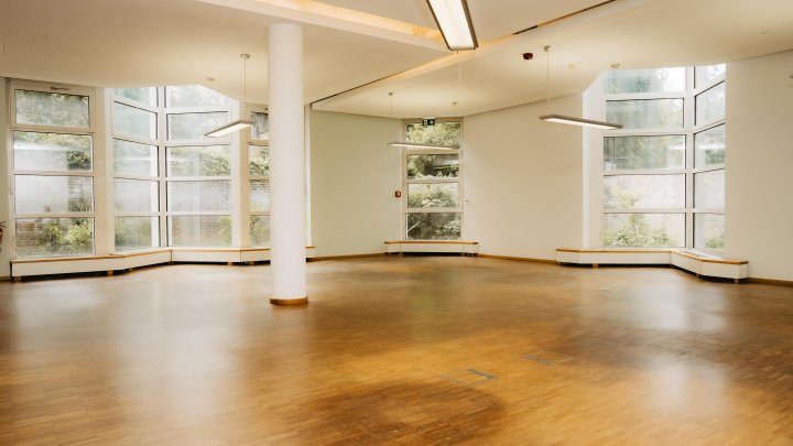 Im Alleinauftrag! Ihr neues Loftbüro mit Terrasse und Stellplätzen in Rheinnähe!